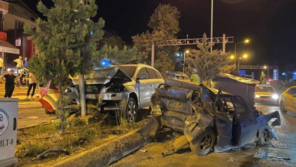 4 Aracın Karıştığı Trafik Kazasında 7 Yaralı