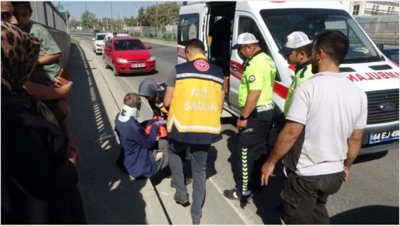 Araç Alt Geçidine Giren Yayaya Otomobil Çarptı