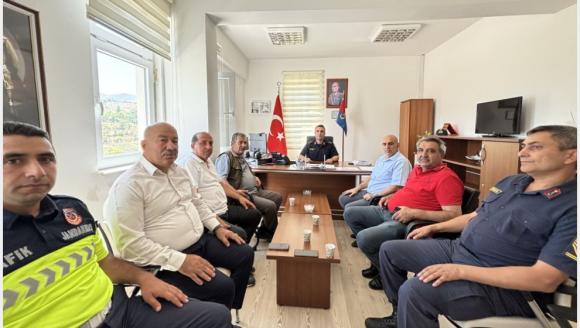 Belediye Yöneticileri İlçe Jandarmayı Ziyaret Etti