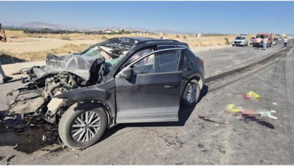 Hafriyat Kamyonuyla Çarpışan Otomobilin Sürücüsü Öldü