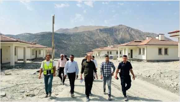 Kaymakamdan Deprem Konutlarında İnceleme