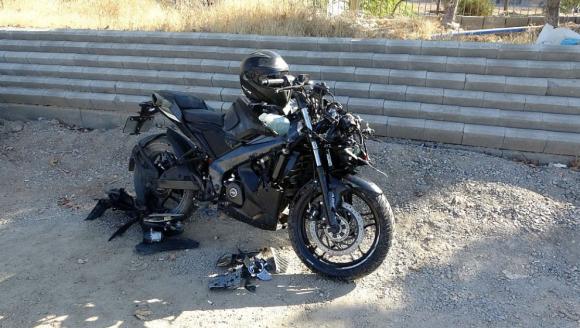 Motosiklet Servis Aracına Çarptı.. 1 Ağır Yaralı