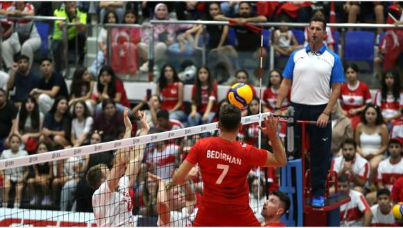 A Milli Erkek Voleybol Takımı Malatya'da Danimarka'yı Yıktı
