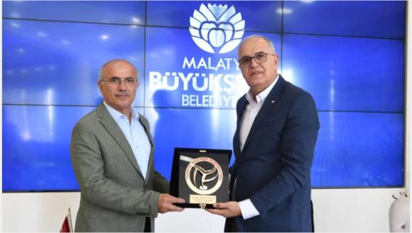 Voleybol Federasyonu Başkanı Üstündağ'dan Başkan Er'e Ziyaret