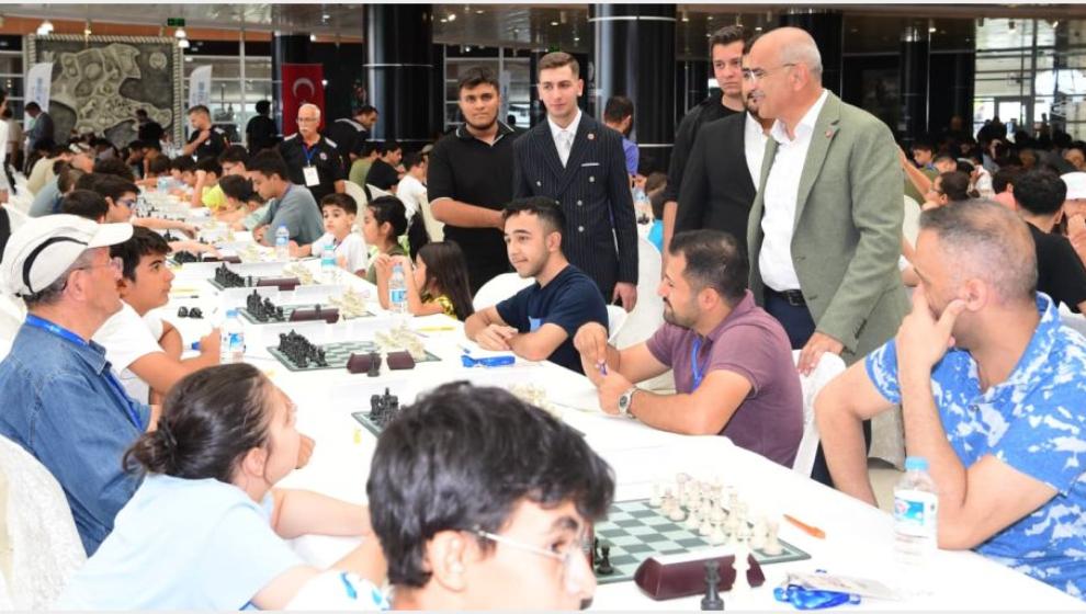 Beş Gün Sürecek Uluslararası Altın Kayısı Satranç Turnuvası Başladı