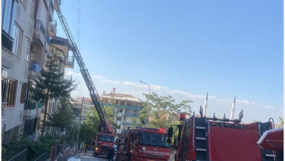 Apartman ve Şantiyede Çıkan Yangınlar Söndürüldü