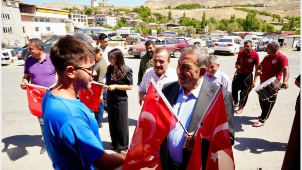 Davul Zurna Eşliğinde Festivale Davet