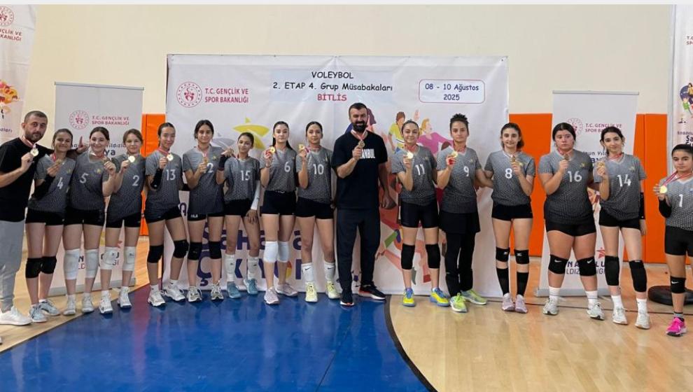 Malatya Kadın Voleybol Takımı Yarı Finallerde Yenilgisiz Birinci