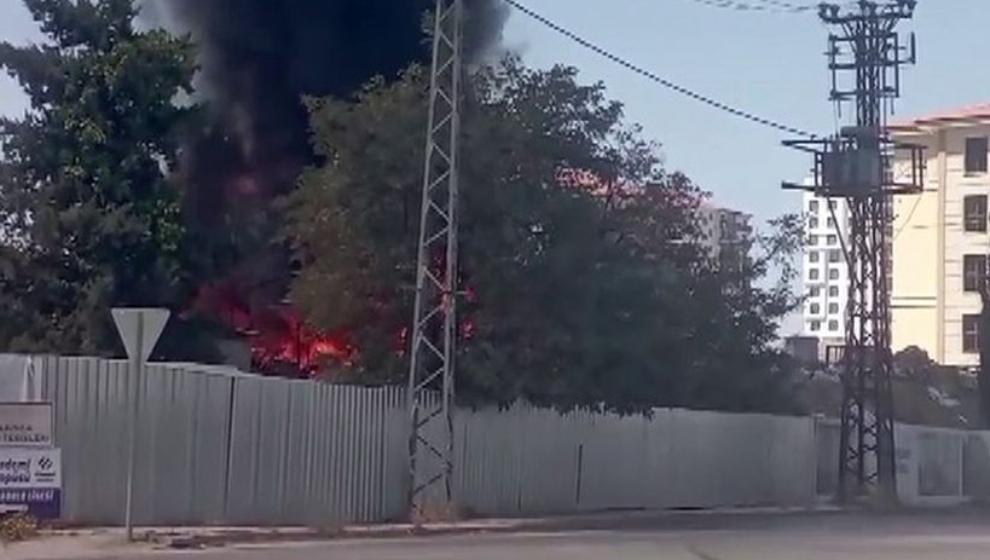 Şantiyedeki Depoda Yangın Çıktı