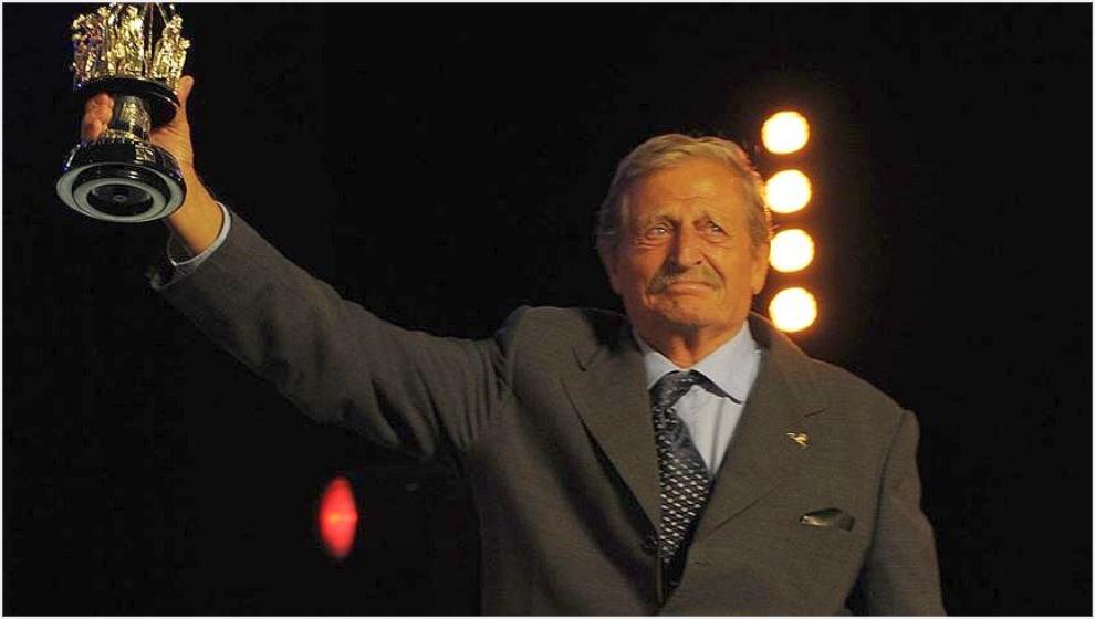 Türk Tiyatro ve Sinemasının Önemli İsmi: Müşfik Kenter