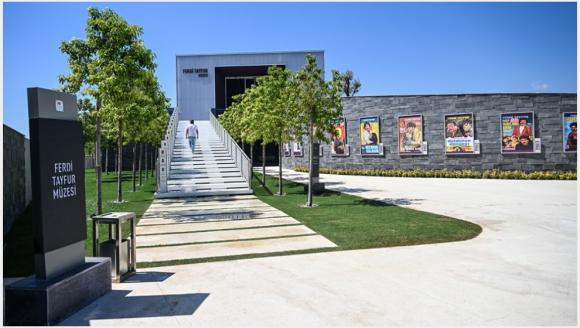 Adana'da Ferdi Tayfur Müzesi Açıldı
