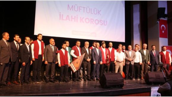 "Aileyi Tehdit Eden En Önemli Problemlerden Biri Maddenin Putlaştırılması"