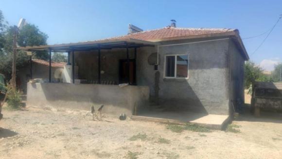 Bıçakla Yaralanmış Olarak Bulunan Kadın Öldü