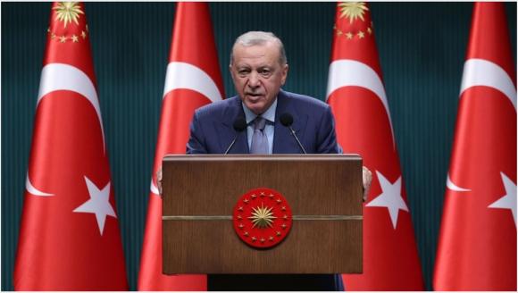 'Bizi Eleştirenlere Malatya'daki Deprem Konutlarını Ziyaret Etmelerini Tavsiye Ederim'