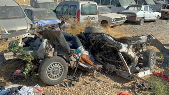 Malatya Plakalı Otomobil Adıyaman'da Kaza Yaptı.. 4 Ölü 1 Yaralı