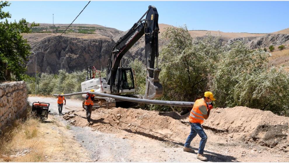 Ayvalı'ya Yaklaşık 12 Km'lik İçme Suyu Hattı Döşeniyor