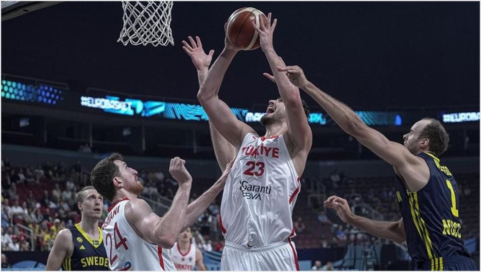 Erkek Basketbol Milli Takımı Avrupa Şampiyonasında Çeyrek Finalist