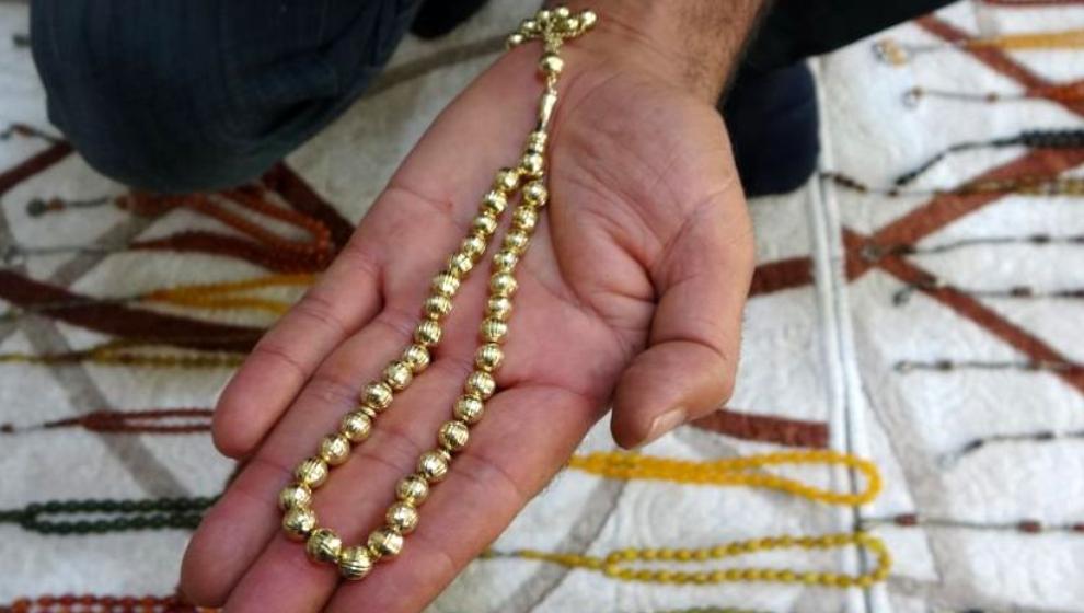 Muhtarın Milyonlarca Liralık Tespih Koleksiyonu