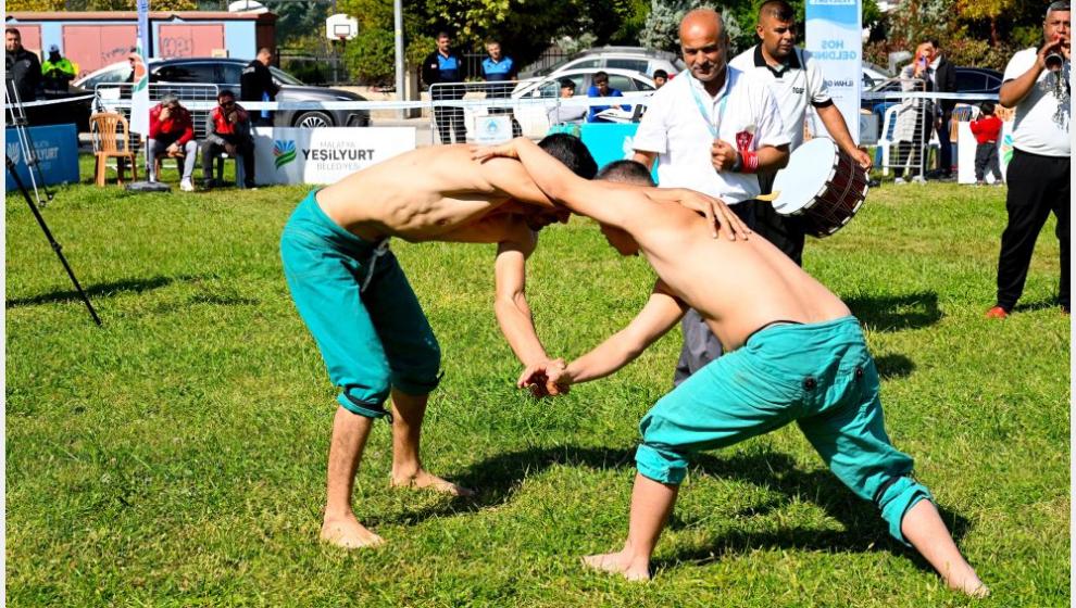20. Uluslararası Turgut Özal Karakucak Güreşleri Başladı