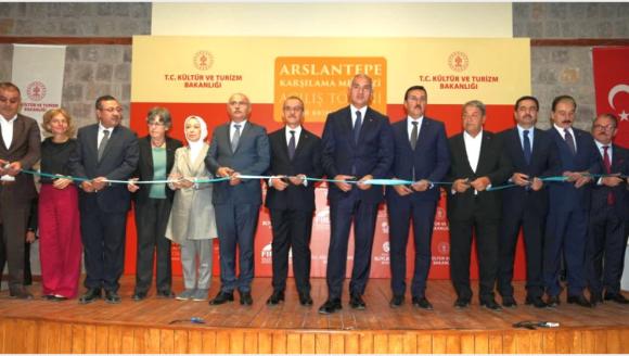 "Arslantepe Eşsiz Mirasıyla İnsanlık Tarihine Işık Tutuyor"