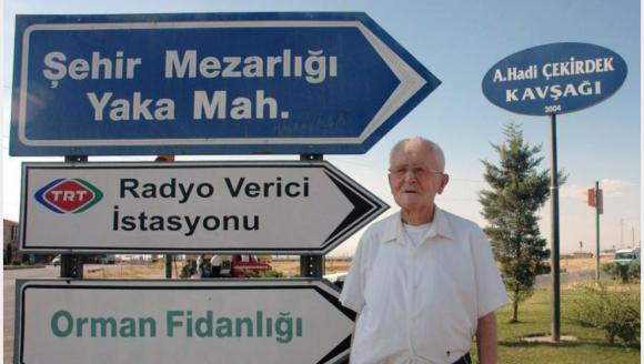 Bu Vefasızlığa Son Verin, O Tabelayı Oraya Yeniden Dikin!