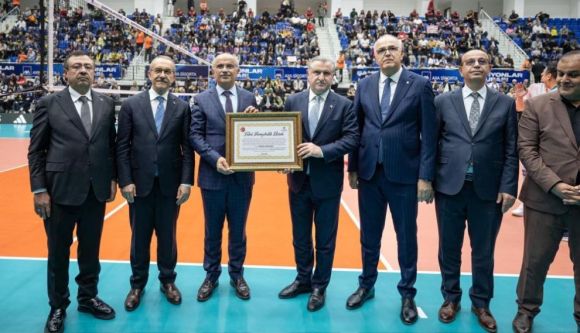 Gençlik ve Spor Bakanı Bak'a Fahri Hemşehrilik Beratı Verildi