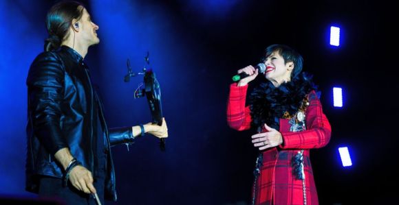 Kültür Yolu Konserinde Aydilge Söyledi, Eşi Kemanıyla Eşlik Etti..