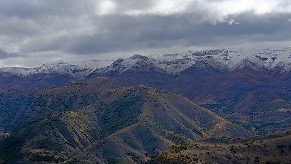 Malatya'nın Yüksek Kesimlerine Mevsimin İlk Karı Yağdı