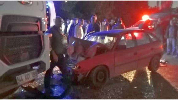 TIR- Otomobil Çarpıştı, 'Dondurmacı Kasım Usta' Öldü
