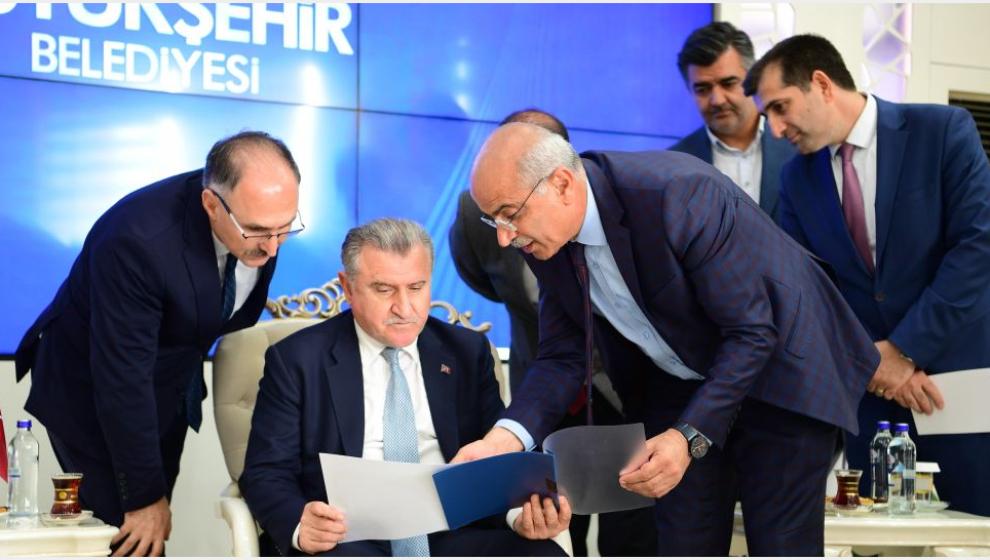 Başkan Er, Spor Bakanı Bak'a 'Yaşayan Stat' Projesini Anlattı..