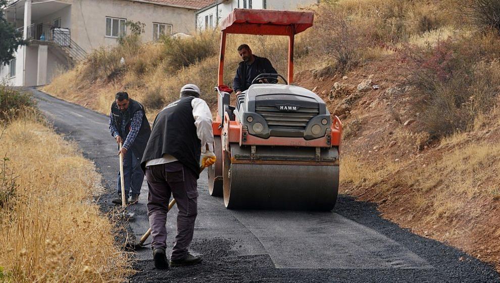 Deforme Olan Yollarda Asfalt Çalışması Yapılıyor