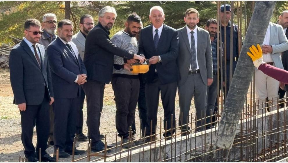 Doğanşehir Sürgü'de Yapılacak Caminin Temeli Atıldı