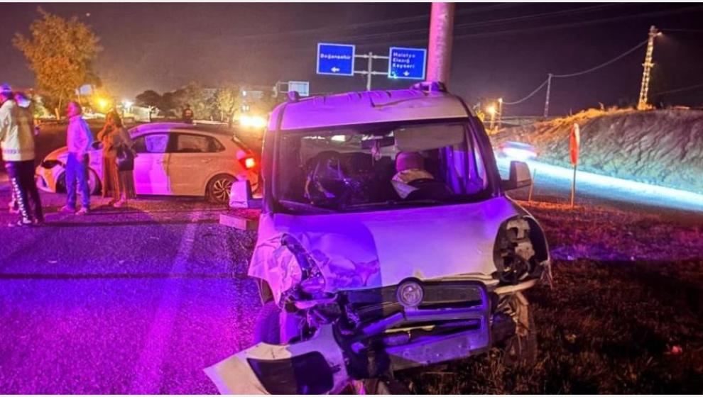 Doğanşehir'deki İki Ayrı Kazada 3 Kişi Yaralandı