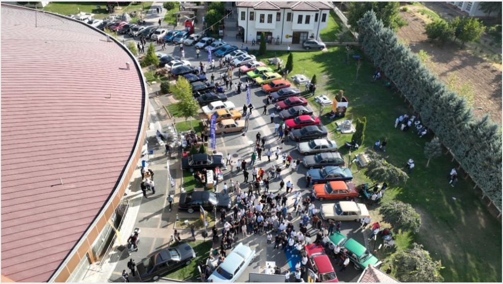 Klasik Mersedes Tutkunları Malatya'da Buluştu