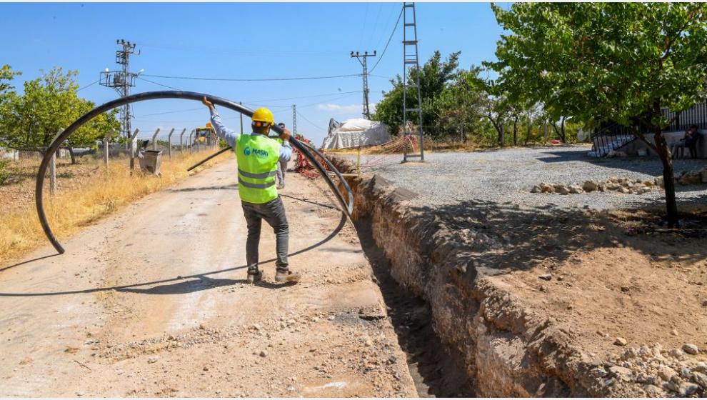 Özal Mahallesi'ne 25 Km.'lik İçme Suyu Hattı Yapılıyor
