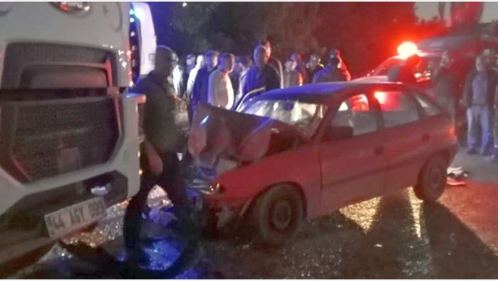 TIR- Otomobil Çarpıştı, 'Dondurmacı Kasım Usta' Öldü