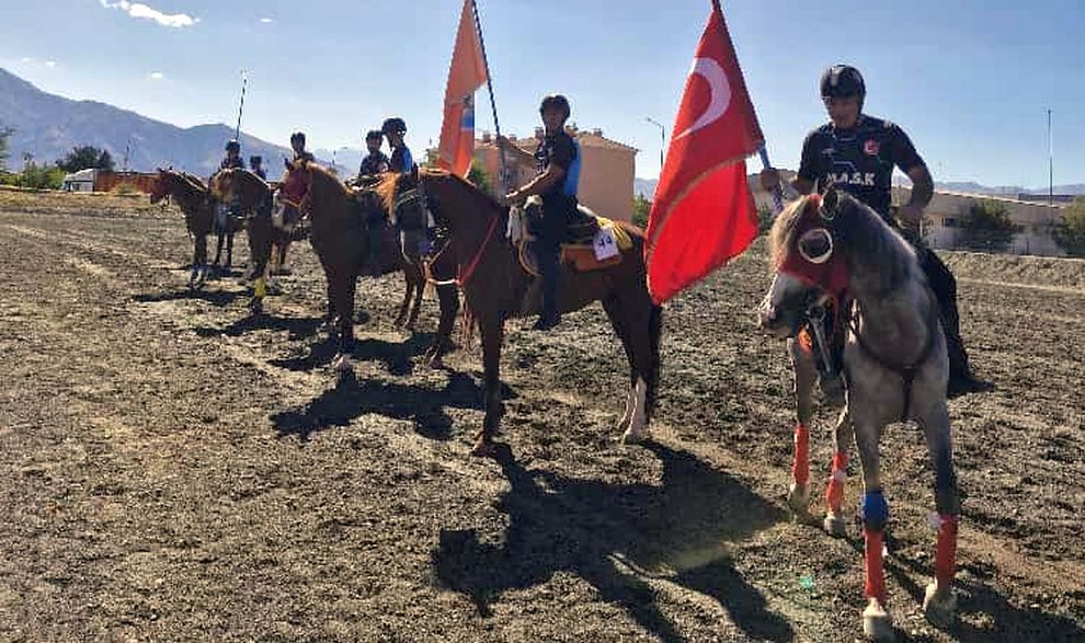 Yazıhan Atlı Cirit Spor Kulübü Yarı Finale Yükseldi