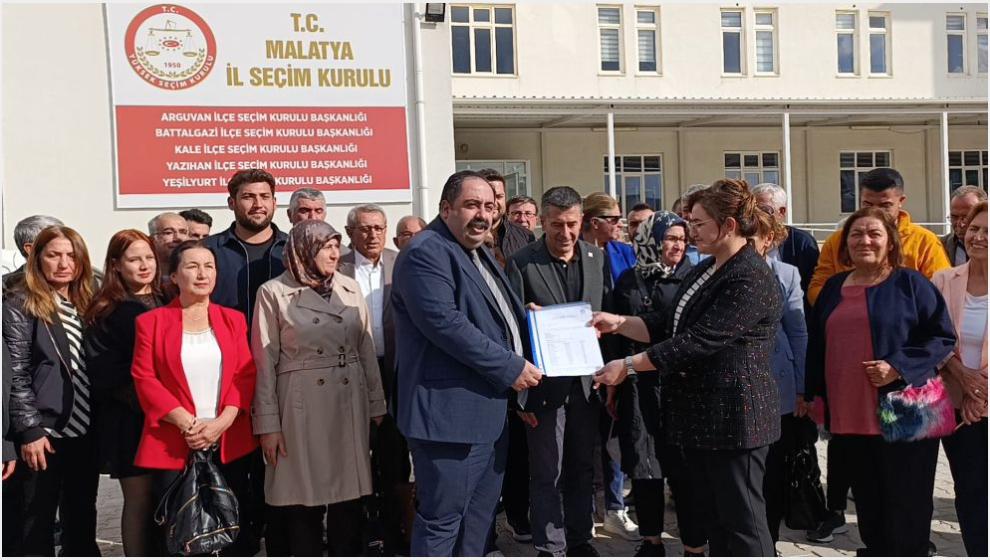 Yeniden CHP İl Başkanı Seçilen Yıldız Mazbatasını Aldı
