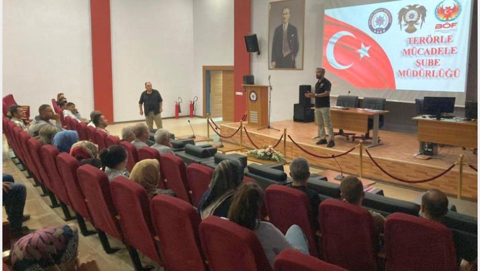 Yurtlardaki Güvenlik Görevlilerine Polisten Eğitim
