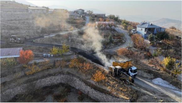 Banazı'da Yol Yenileme Çalışması Yapılıyor
