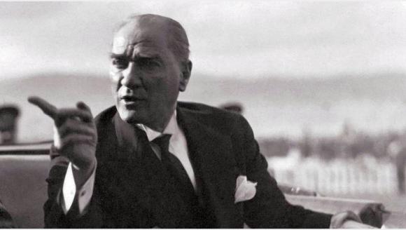 "Bugün de Bizlere Yol Göstermeye Devam Ediyor"