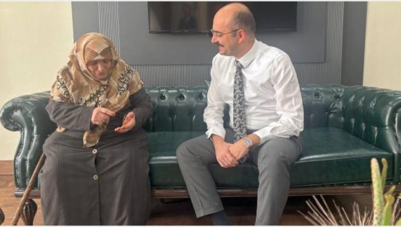 "Emine Teyzemizin Azmi ve Kararlılığı İlham Verici"