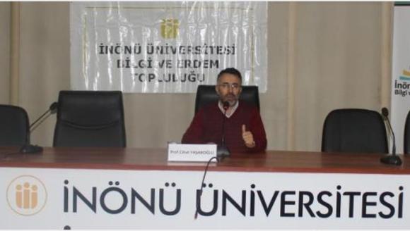 İlahiyat Fakültesi'nde Yapay Zeka Konuşuldu