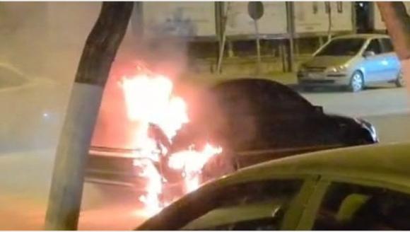 Otomobilde Patlamadan Sonra Yangın Çıktı