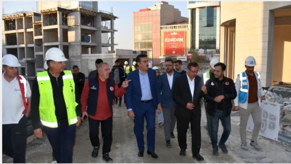 Tüfenkci ve AKP'liler Çarşı İnşaatlarında İnceleme Yaptı