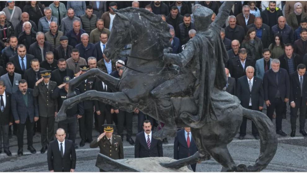 Atatürk İçin İlçelerde de Anma Törenleri