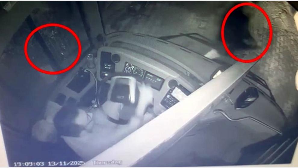 Trafikte Dehşet!. Belediye Otobüs Şoförüne Ateş Açıldı