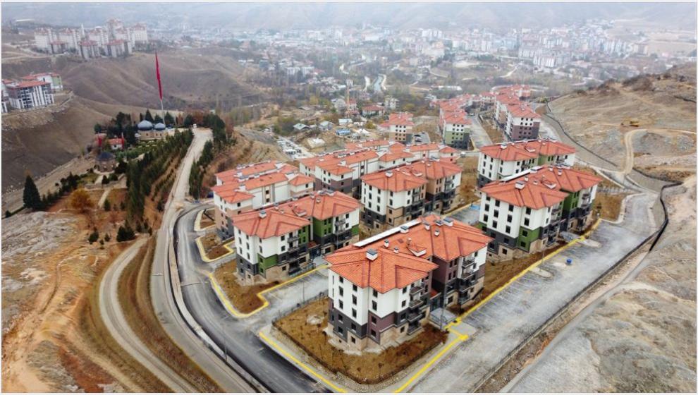 Darende'de Deprem ve Sosyal Konutların Teslimi Devam Ediyor