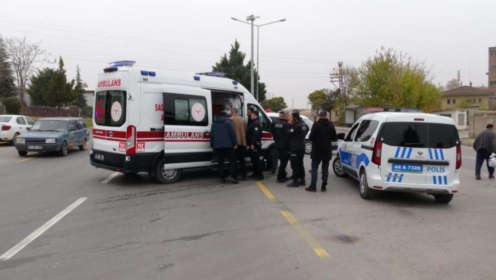 Devriyede Fenalaşan Polis Memuru Hastaneye Kaldırıldı