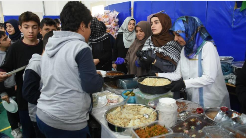 Lise Öğrencilerinden Gazze Yararına Kermes
